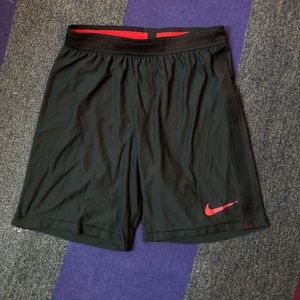 Nike Dri-Fit shorts - Medium